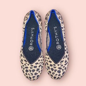 Authentic Rothy’s Leopard Round Toe Flat sz 5w